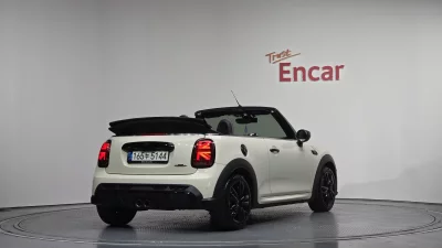 MINI Cooper Convertible