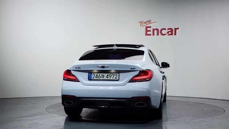 Genesis G70