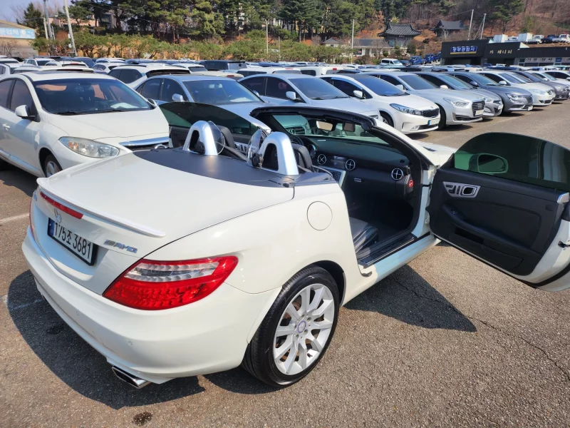 Mercedes-Benz SLK-Class