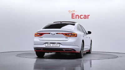 Renault SM6