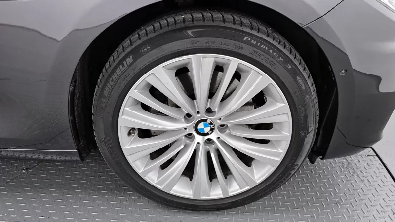 BMW 5-Series Gran Turismo