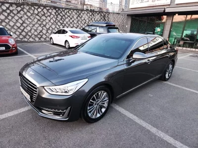 Genesis EQ900