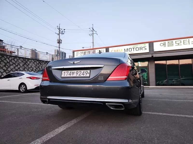 Genesis EQ900
