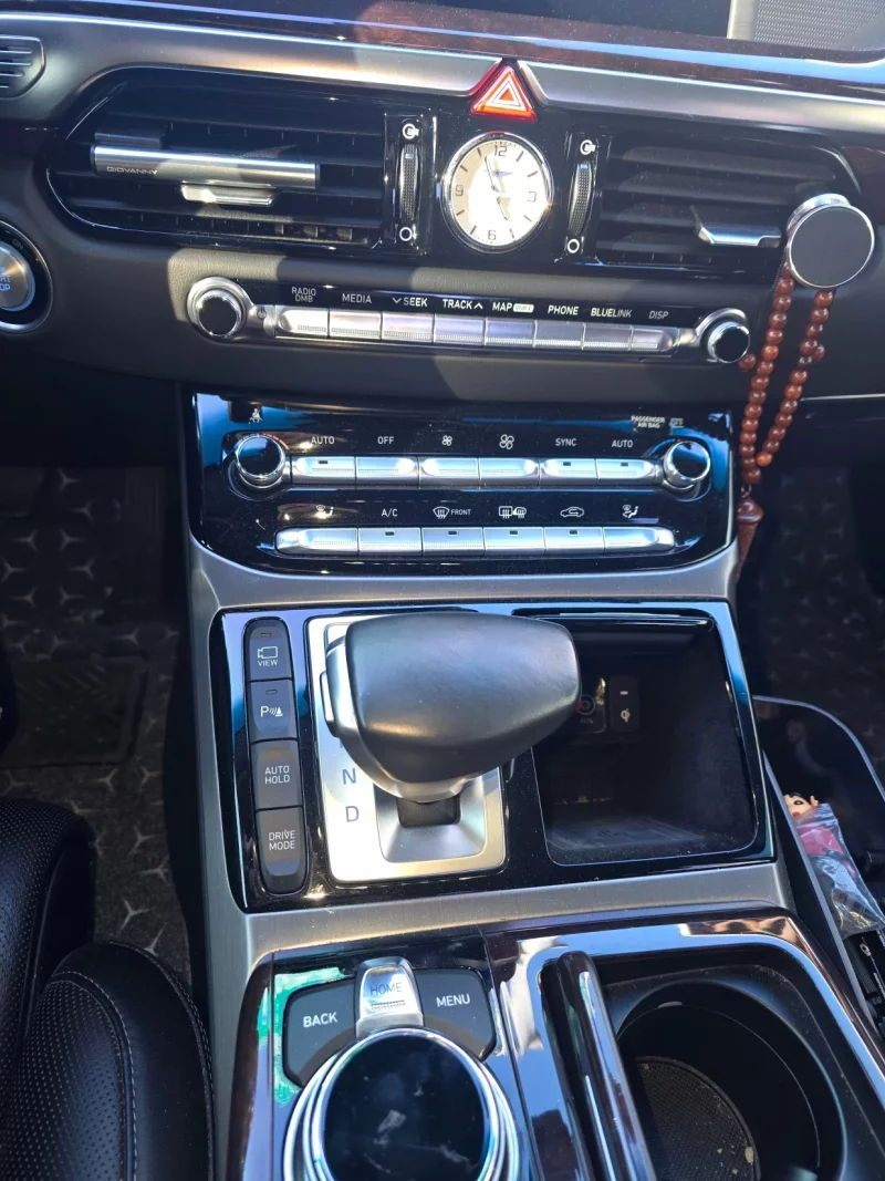Genesis EQ900