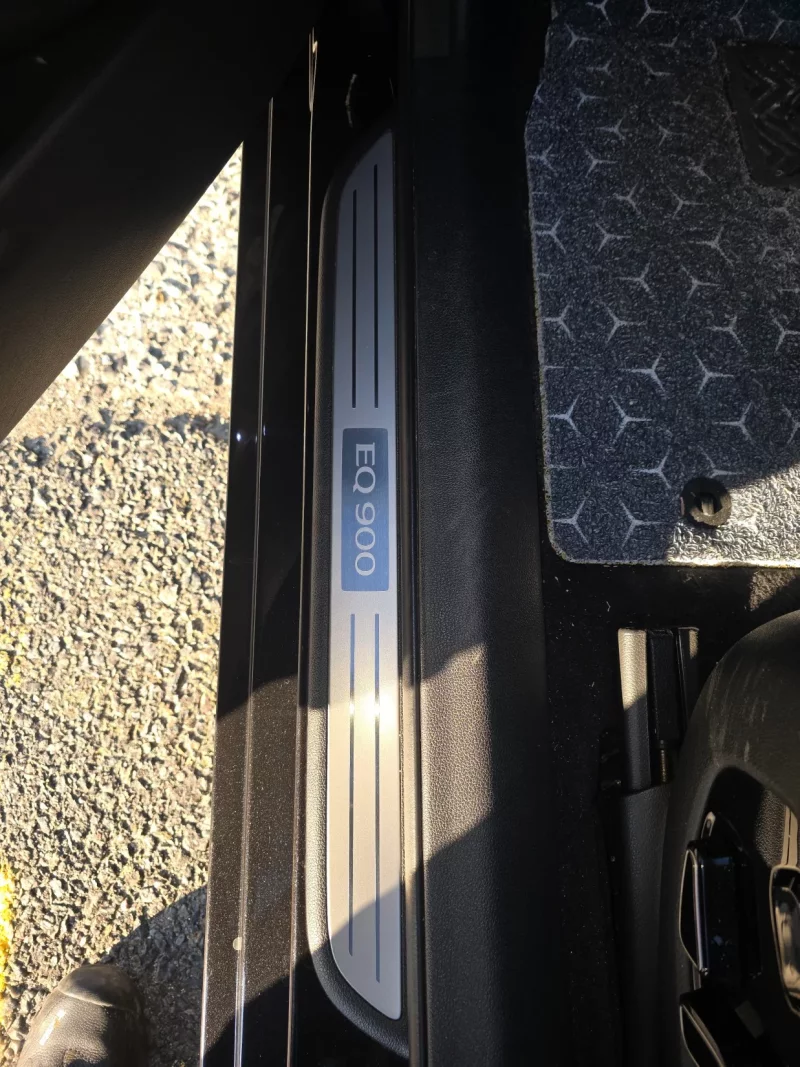 Genesis EQ900