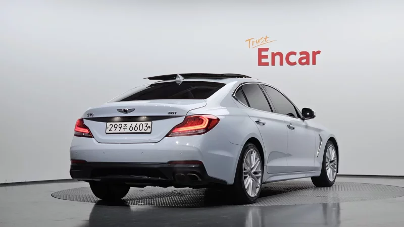 Genesis G70