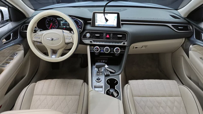 Genesis G70