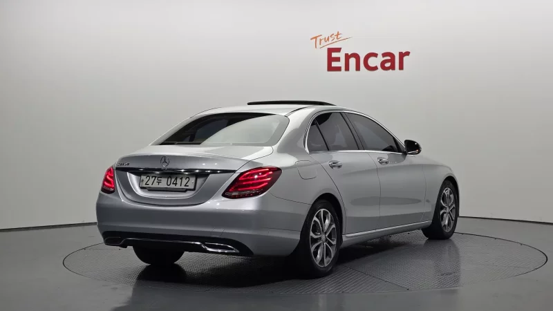 Mercedes-Benz C-Class