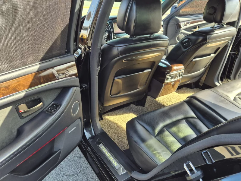 SsangYong Chairman W