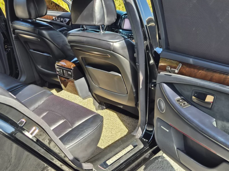 SsangYong Chairman W