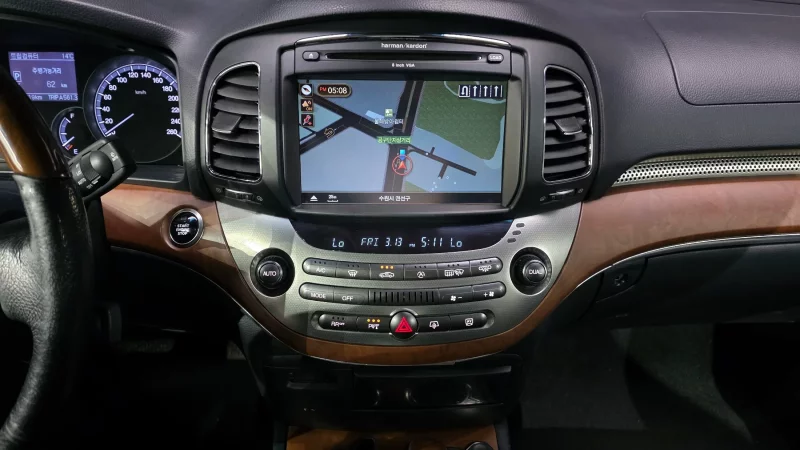 SsangYong Chairman W