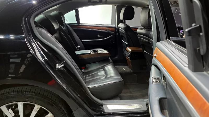 SsangYong Chairman W