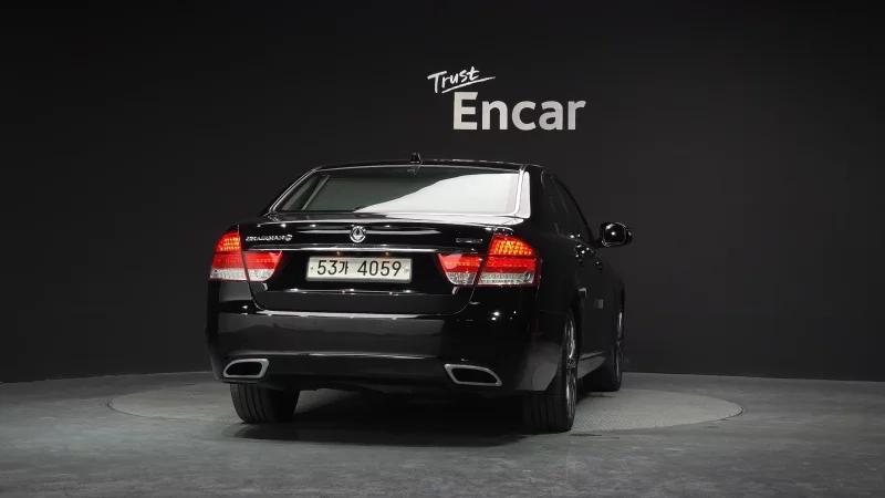 SsangYong Chairman W