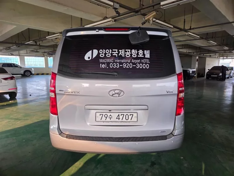 Hyundai Starex