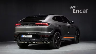 Lamborghini URUS
