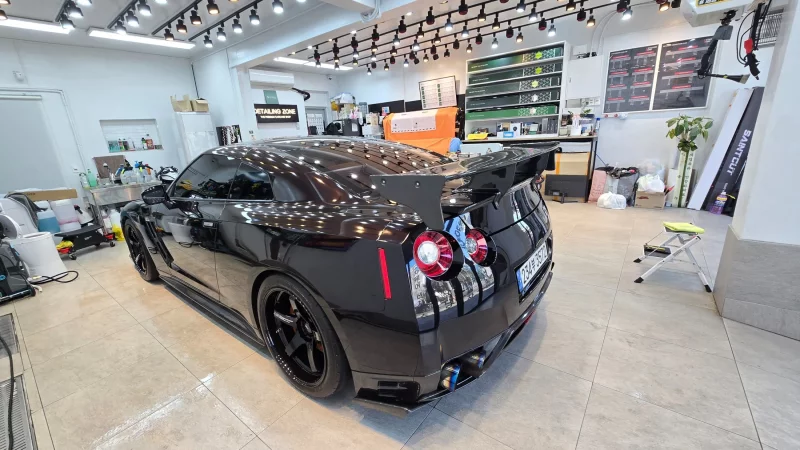 Nissan GT-R