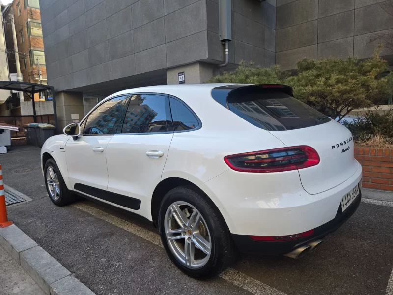 Porsche Macan