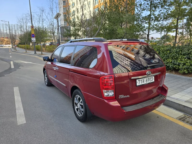 Kia Carnival