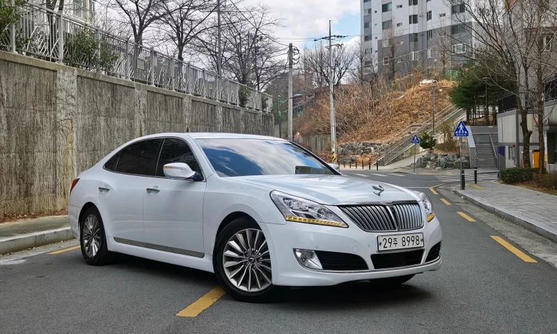 Hyundai Equus