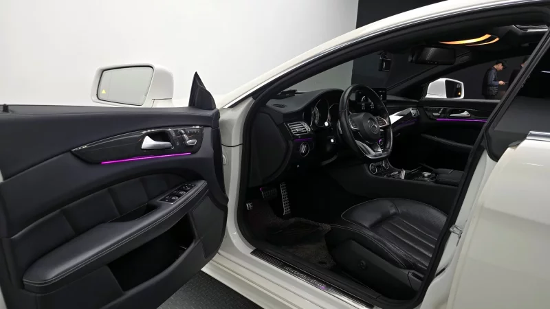 Mercedes-Benz CLS-Class