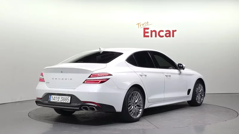 Genesis G70