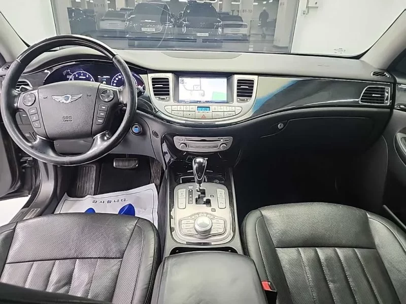 Hyundai Genesis