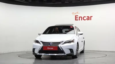 Lexus CT200h