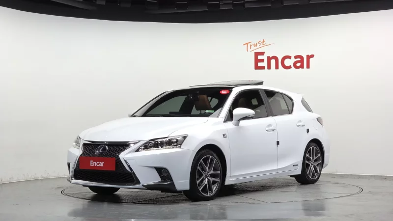 Lexus CT200h