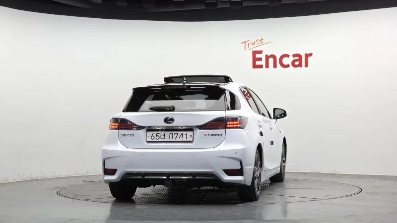Lexus CT200h