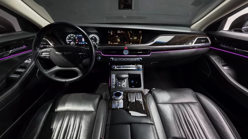 Genesis G90