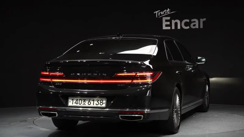 Genesis G90