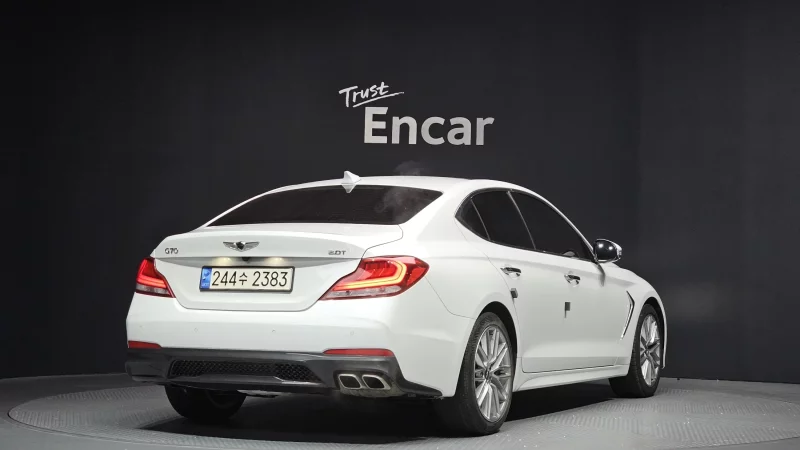 Genesis G70