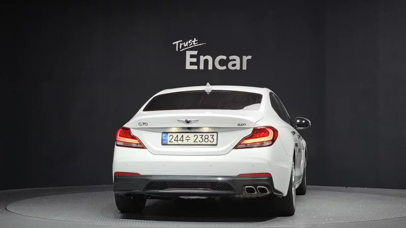 Genesis G70