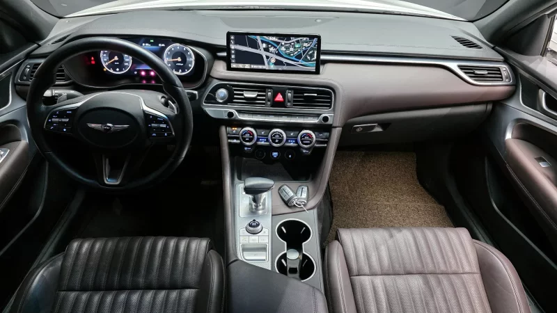 Genesis G70