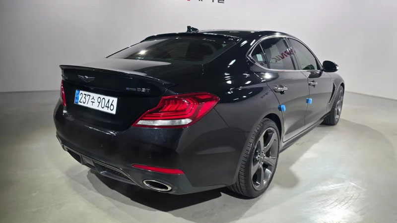 Genesis G70