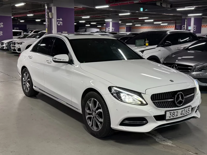 Mercedes-Benz C-Class