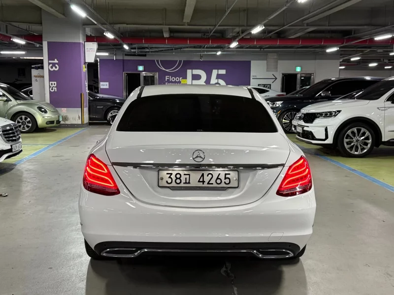 Mercedes-Benz C-Class