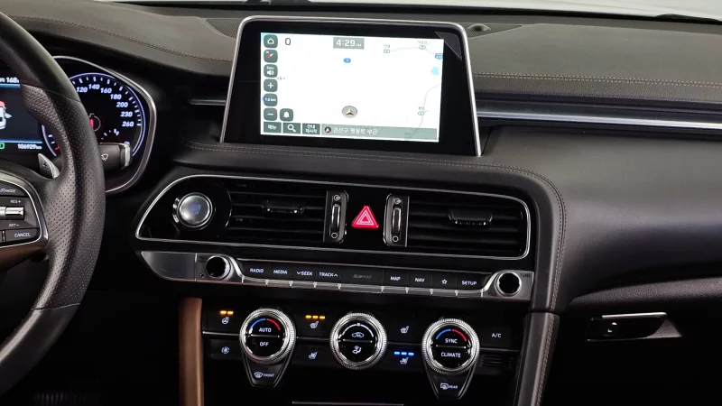 Genesis G70