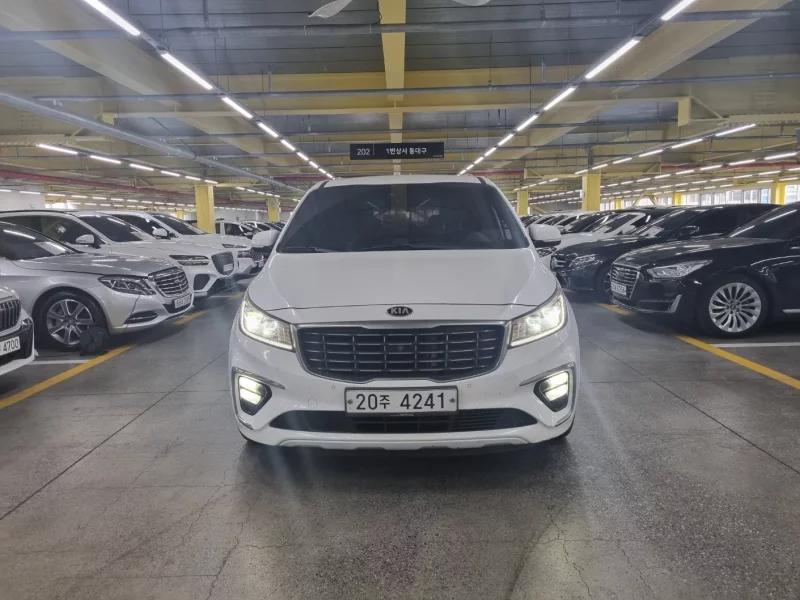 Kia Carnival