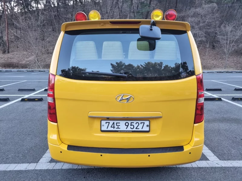 Hyundai Starex