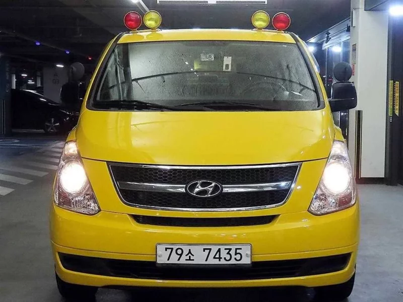 Hyundai Starex