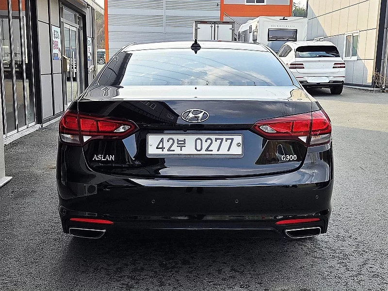 Hyundai Aslan