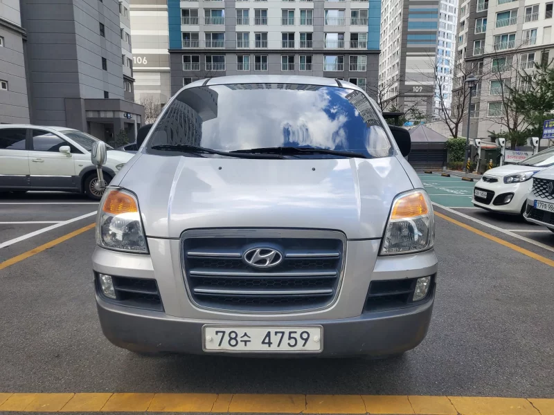Hyundai Starex