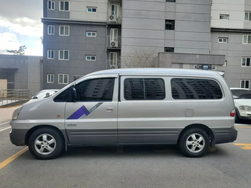 Hyundai Starex