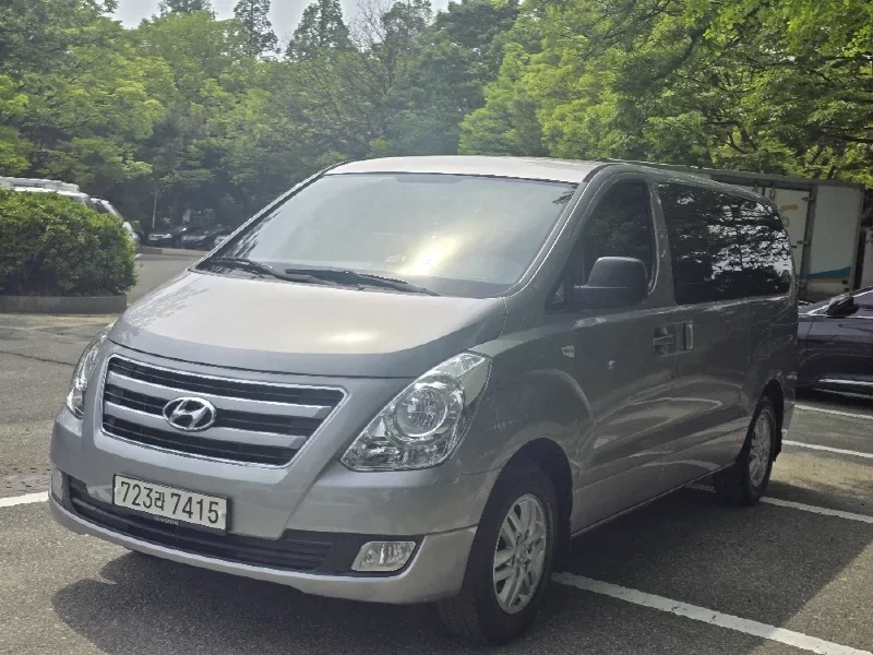 Hyundai Starex