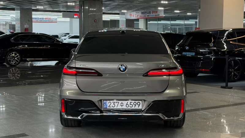 BMW 7-Series