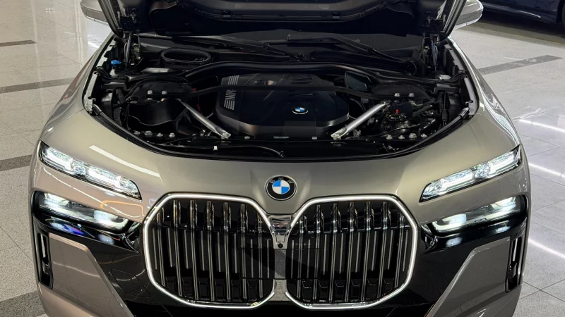 BMW 7-Series