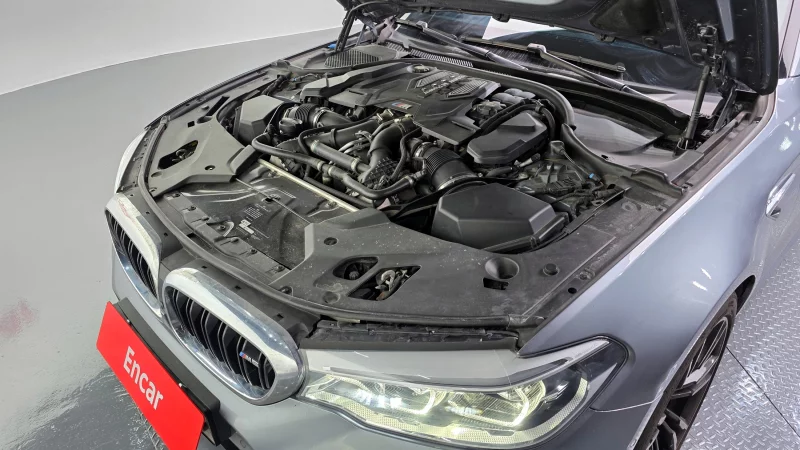 BMW M5