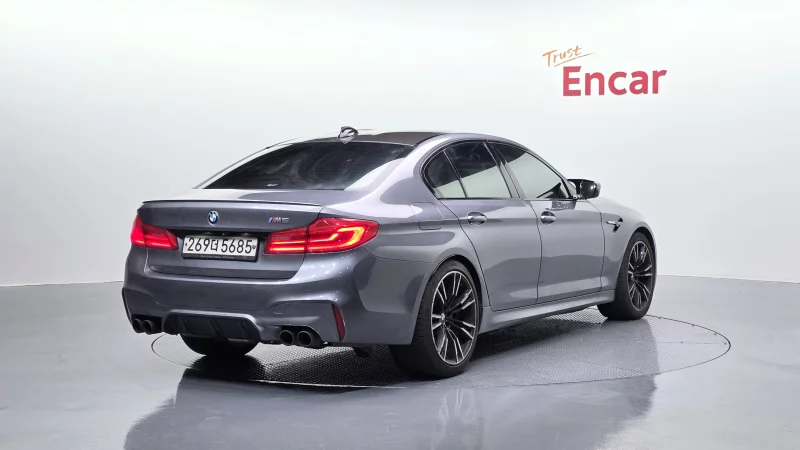 BMW M5