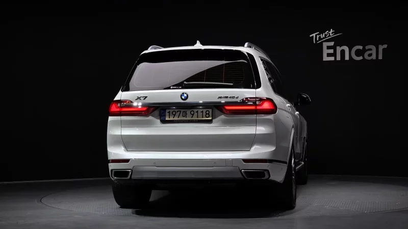 BMW X7